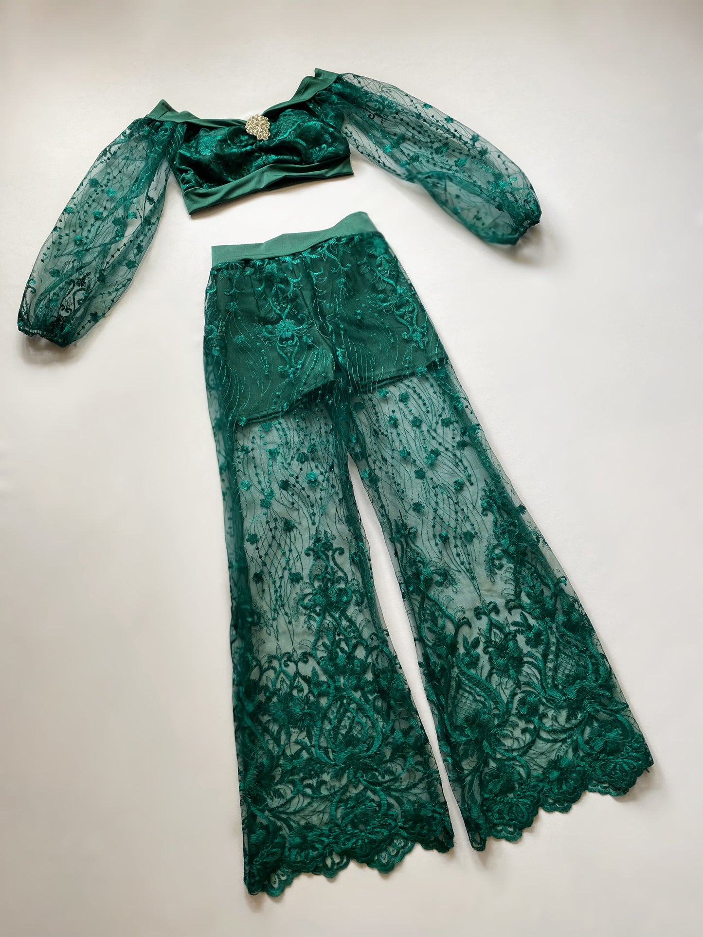 NIKITA Set in EMERALD