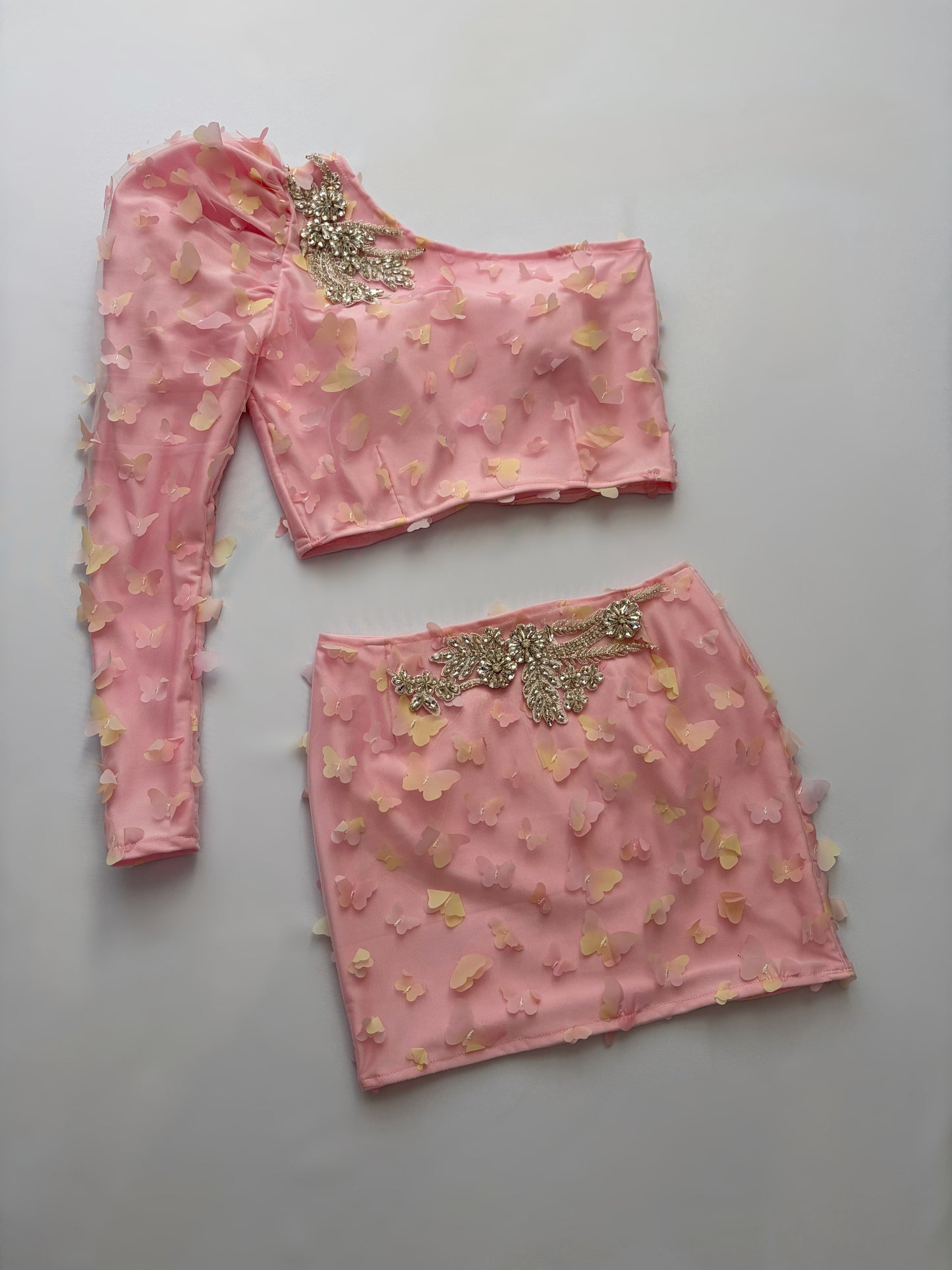 GISELLE set in PINK PASTEL