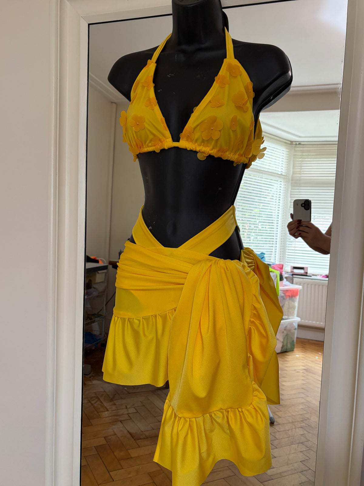 MORITZ set in Yellow