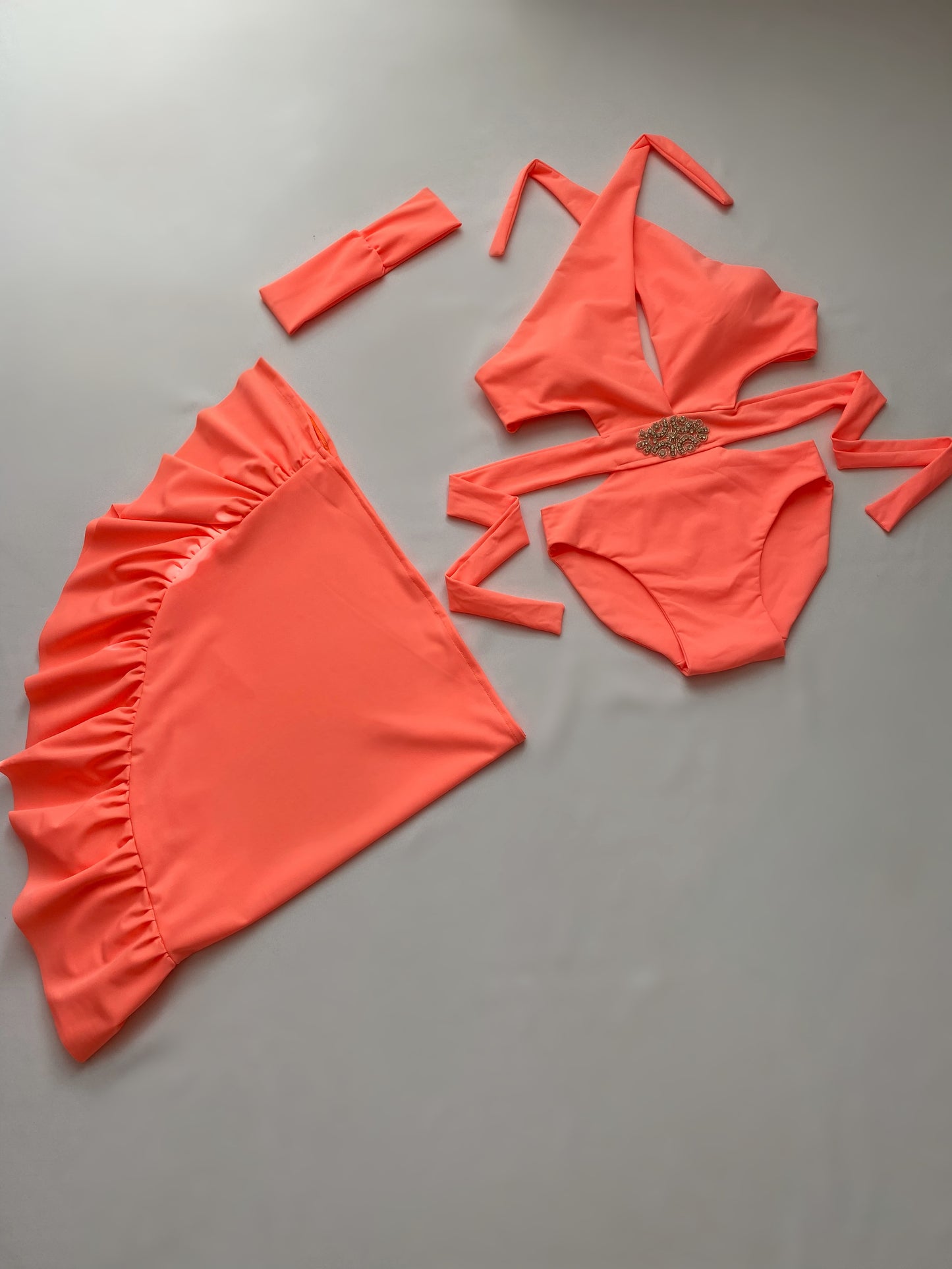 LAGUNA Set in PEACH