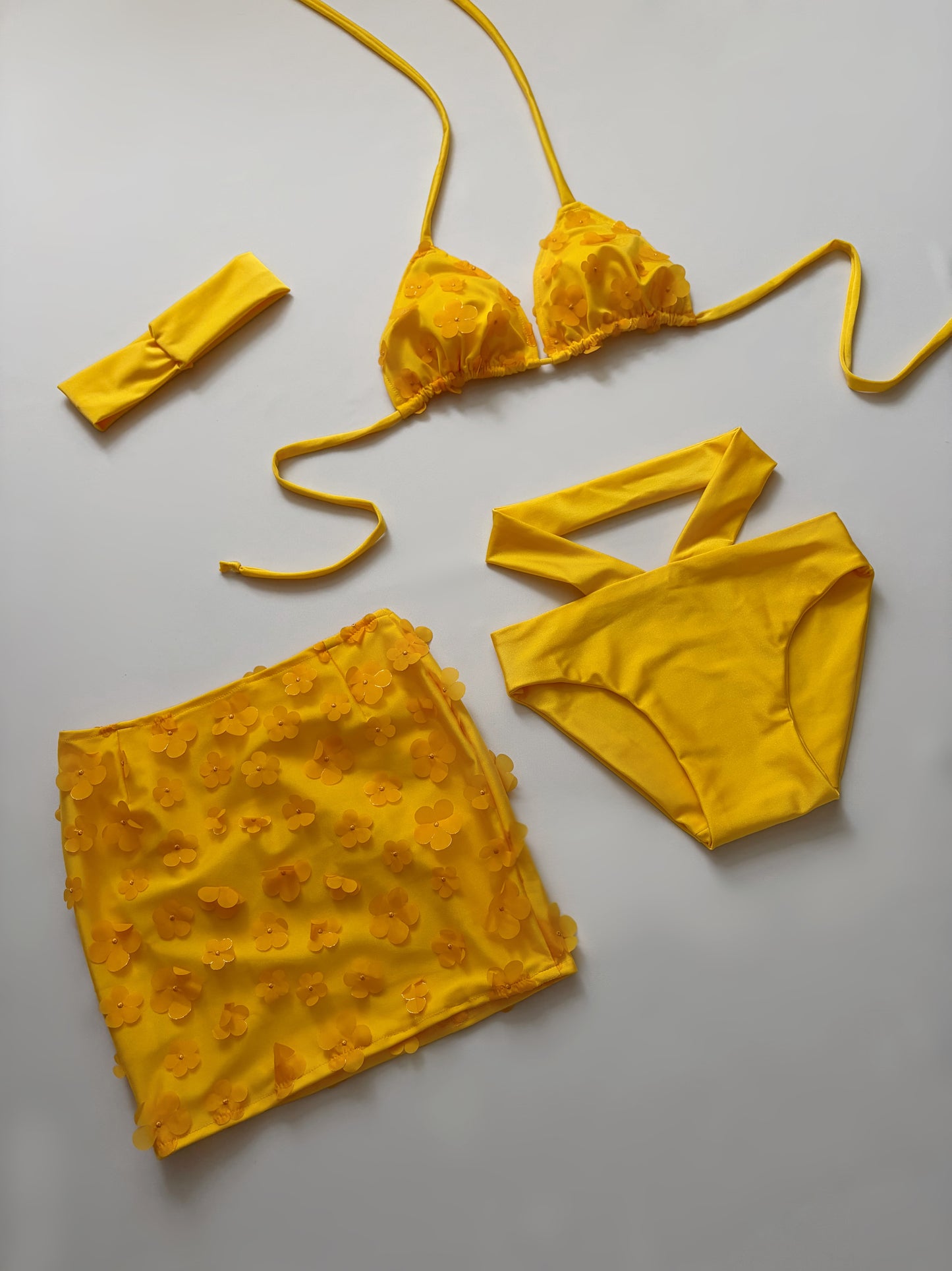 MORITZ Set in YELLOW