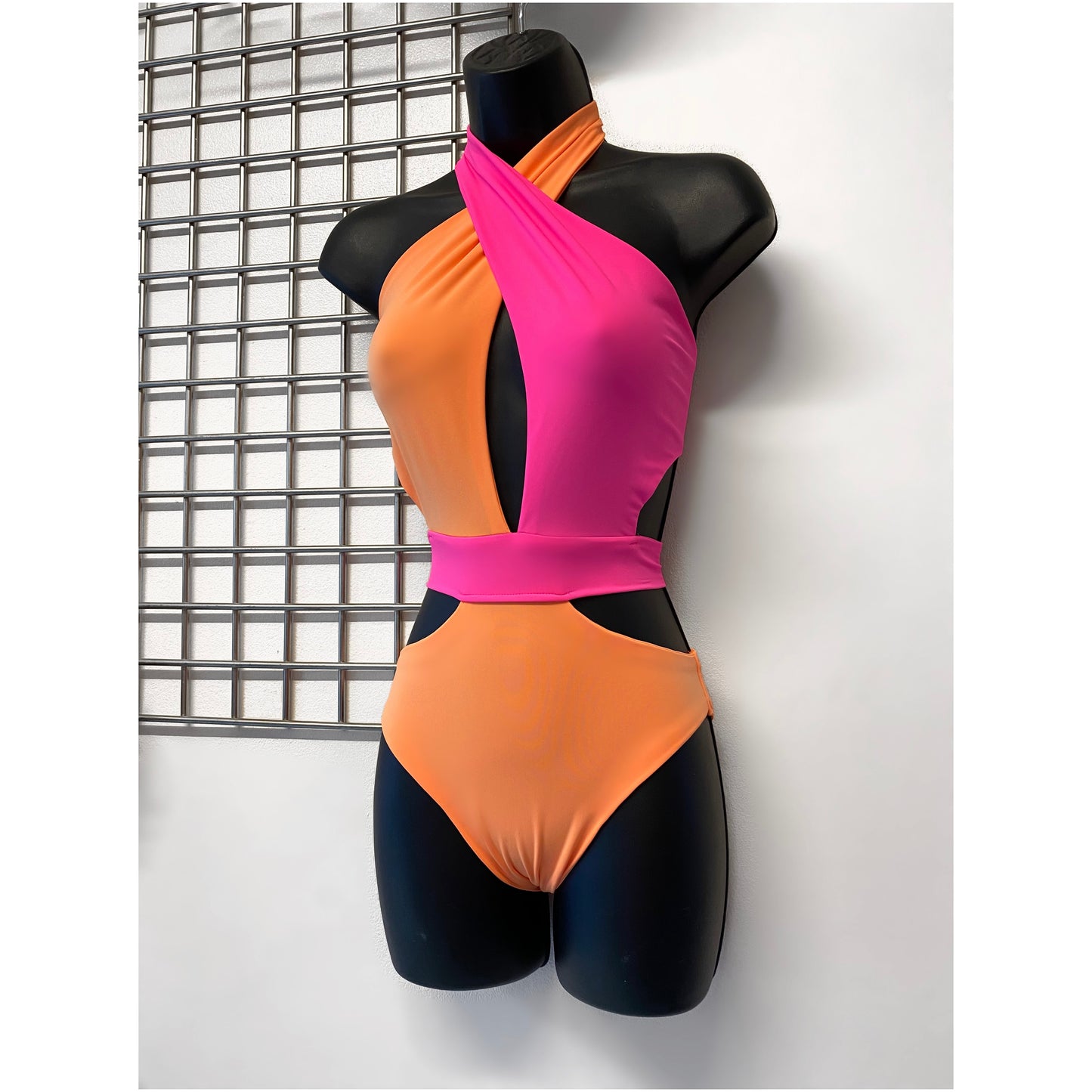 LAGUNA set in ORANGE & PINK