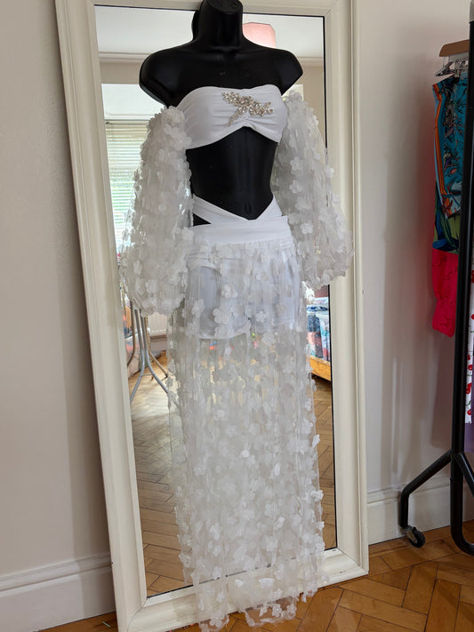 ALESANDRA Set in WHITE