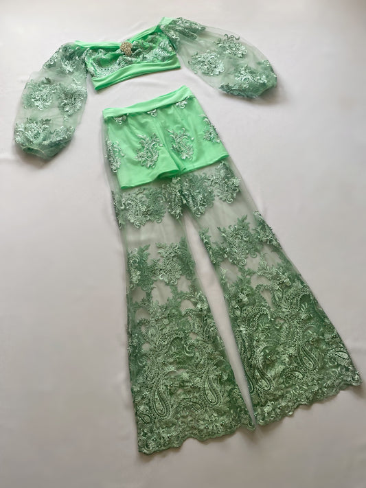 NIKITA Set in MINT