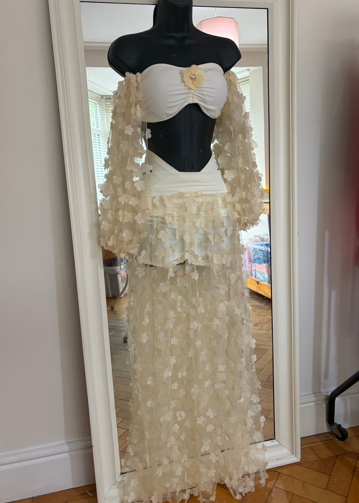 ALESANDRA Set in CREAM
